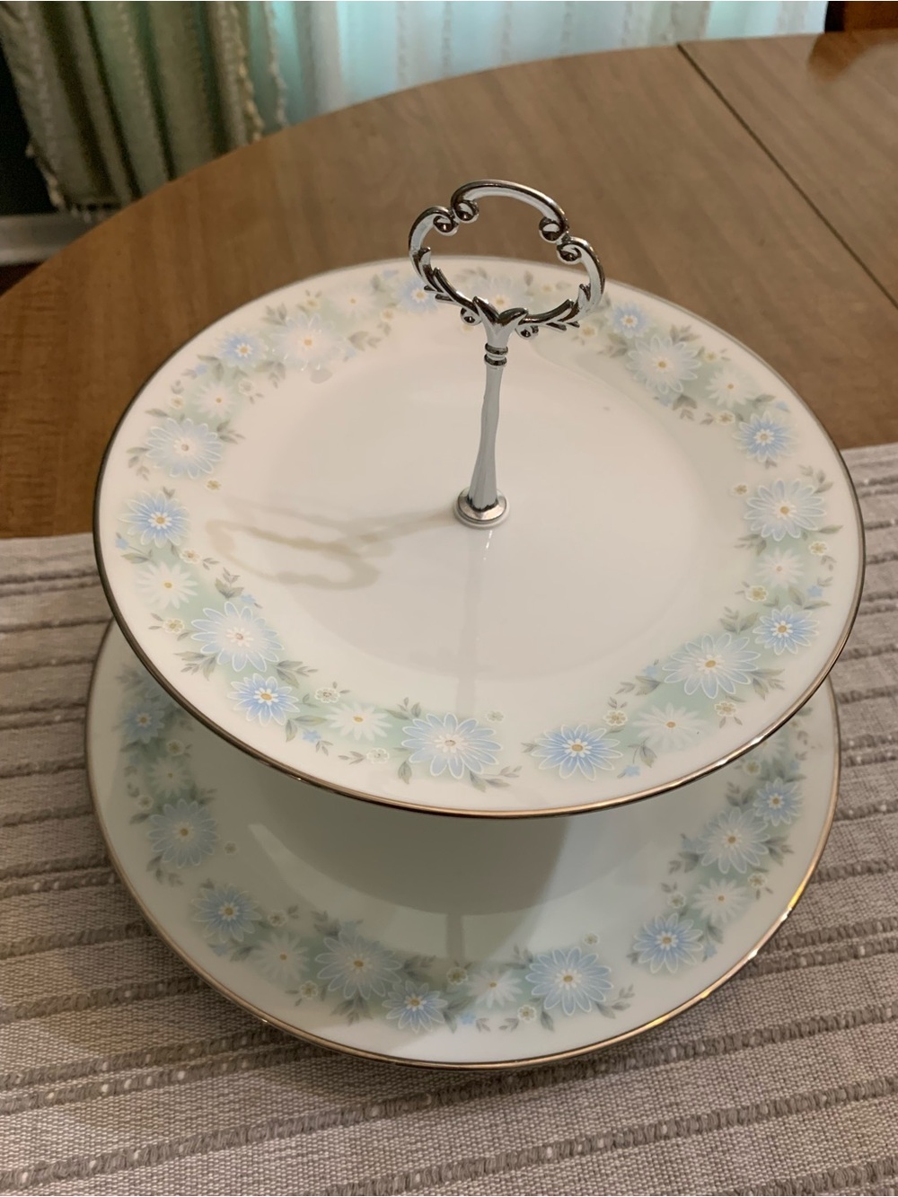 Two-Tier Porcelain Serving Stand in White with Blue Floral Band - Picture 2 of 3